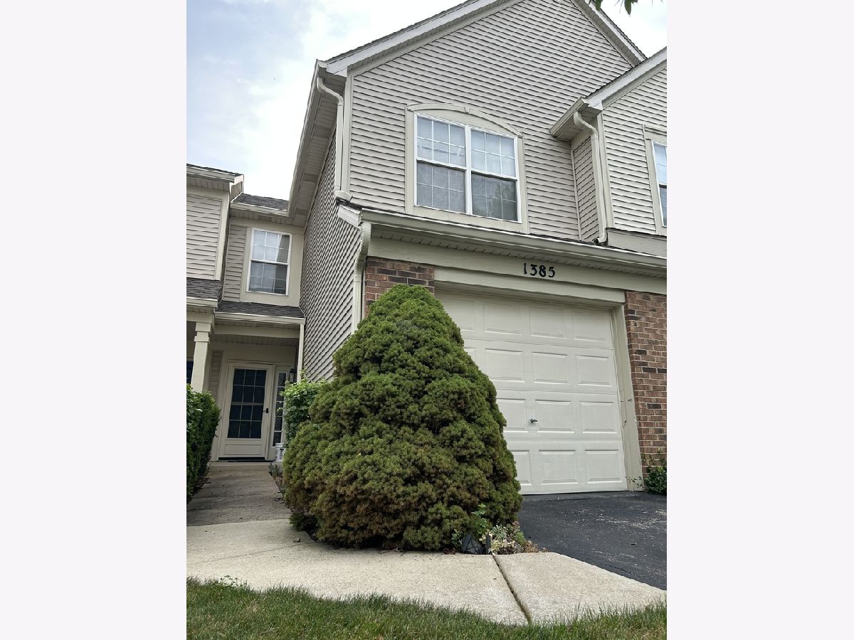  For Rent Grayslake Illinois, 1385 Redbridge