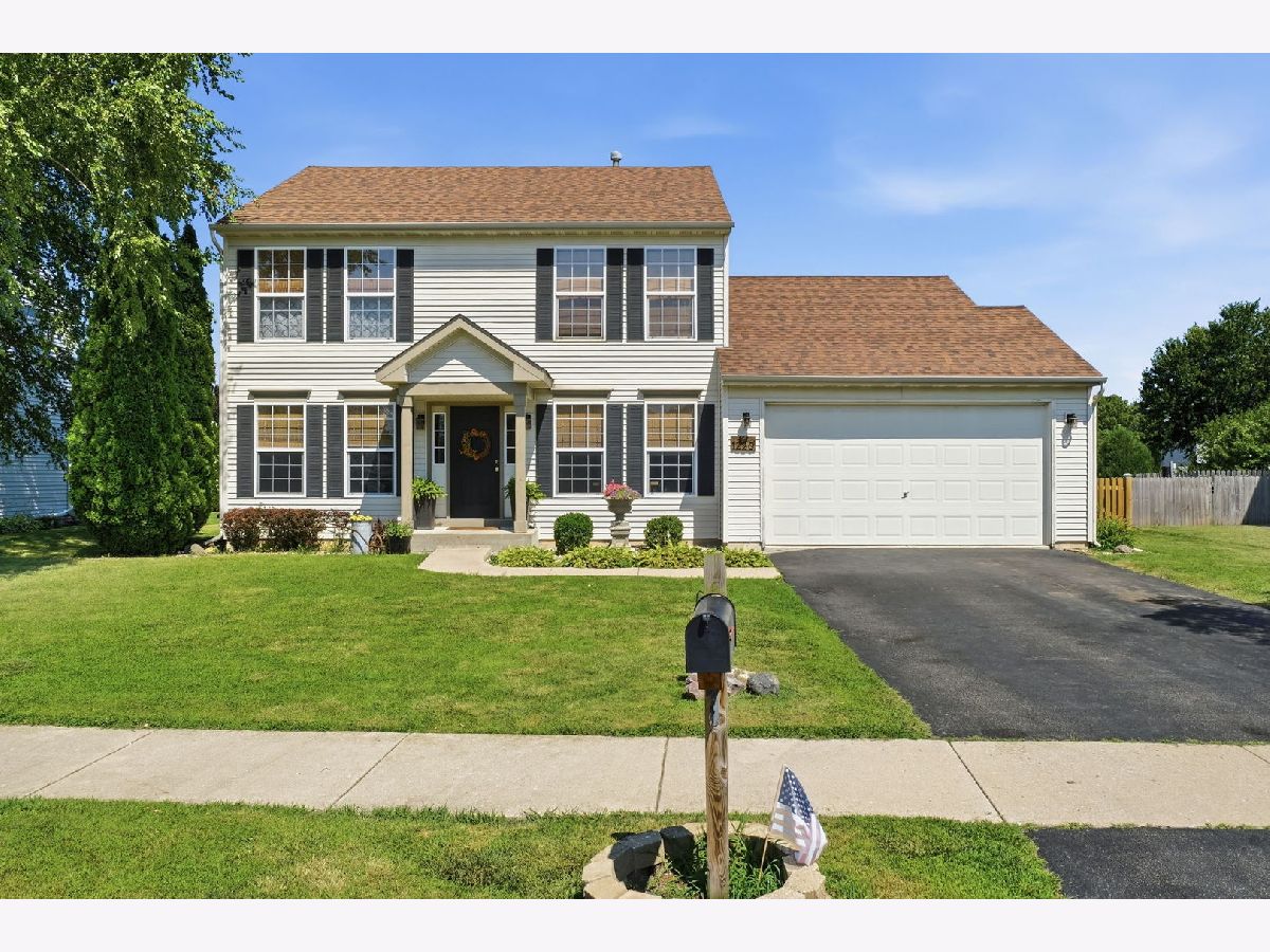 Townhomes & Homes For Sale Fox Hill Yorkville Illinois, 1220 Willow Way