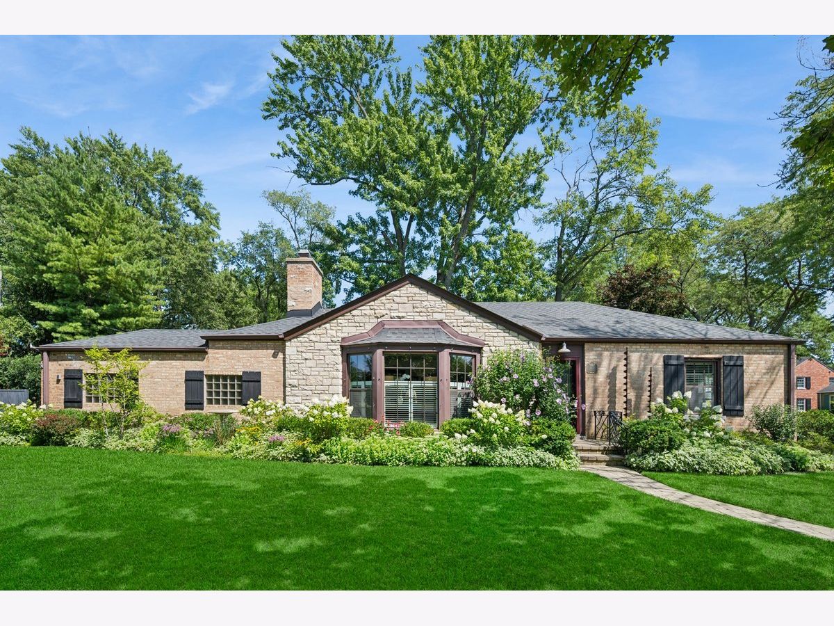 Homes & Condominiums For Sale Sunset Park Highland Park Illinois, 1871 Elmwood Drive