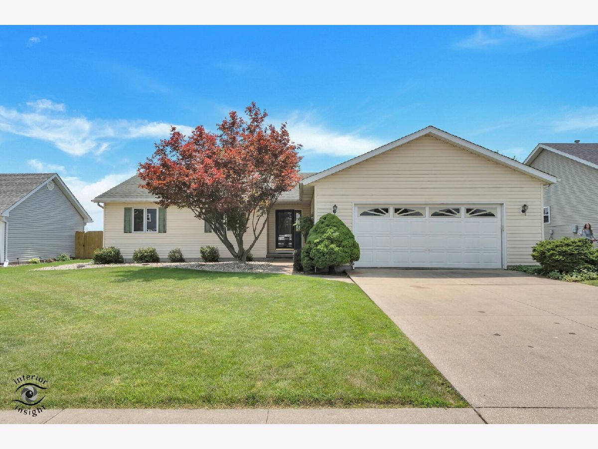  For Sale Bourbonnais Illinois, 1521 Lady Brunetta Road
