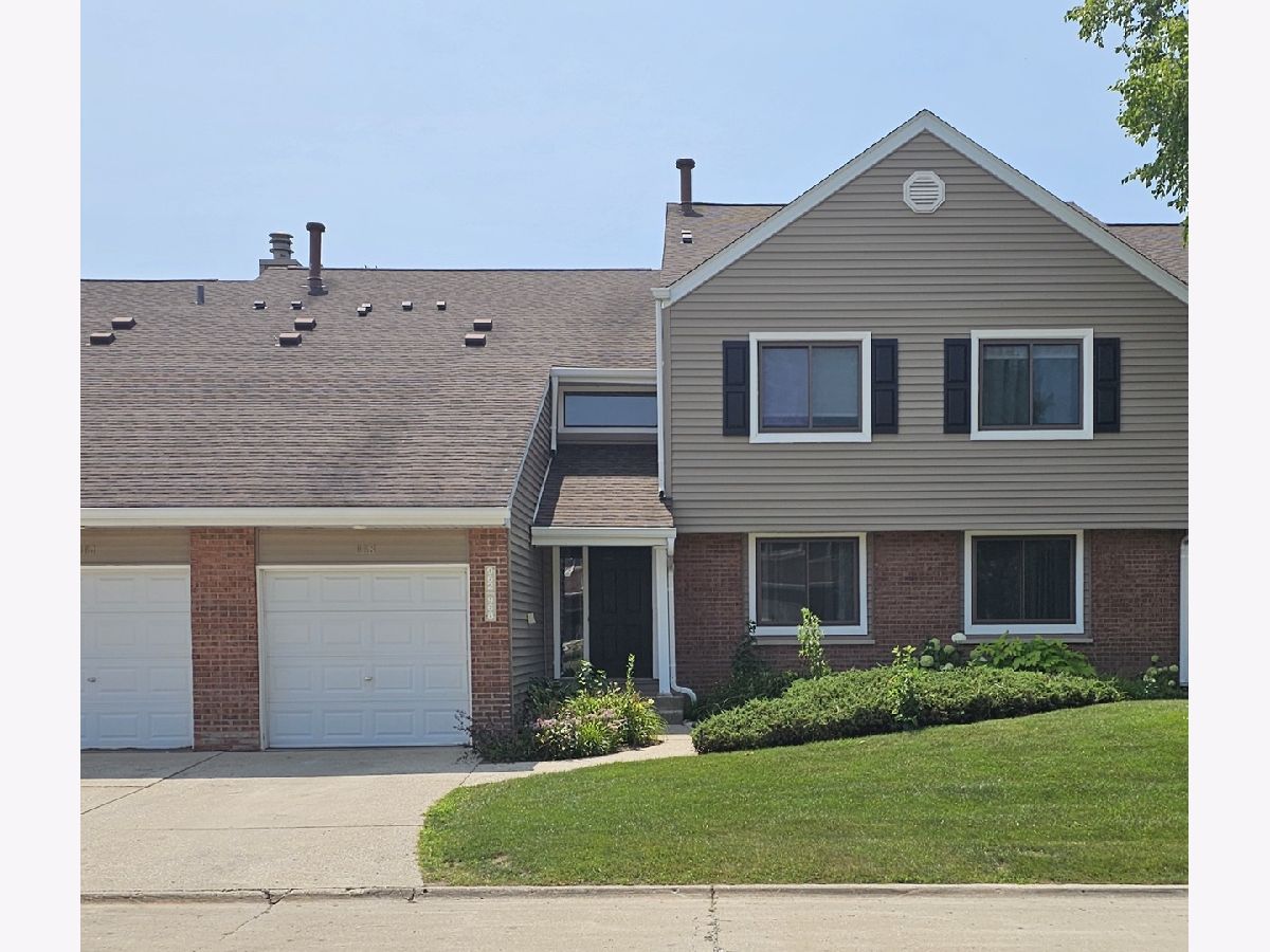 Townhomes & Condos For Sale Hidden Lake Village Buffalo Grove Illinois, 964 Harvest Circle