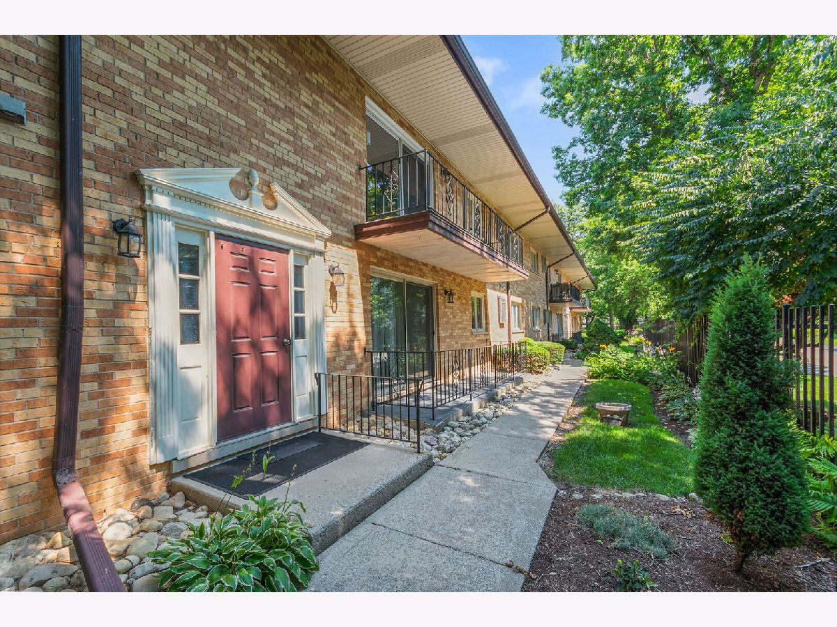  Sold Willow Springs Illinois, 8996 Archer