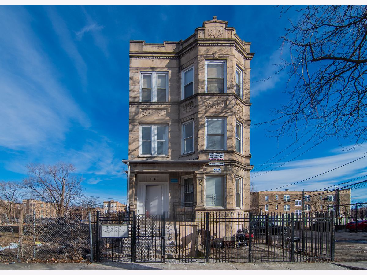  Rented Chicago Illinois, 1141 Francisco
