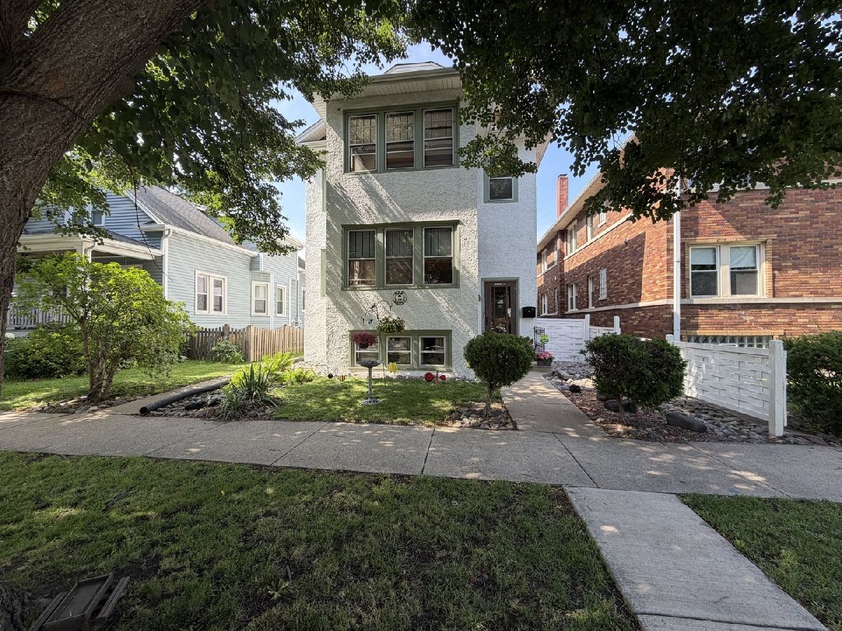  For Rent Brookfield Illinois, 9002 Sheridan