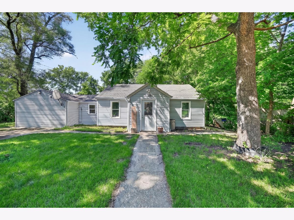  For Sale Rockford Illinois, 316 Brooke Road