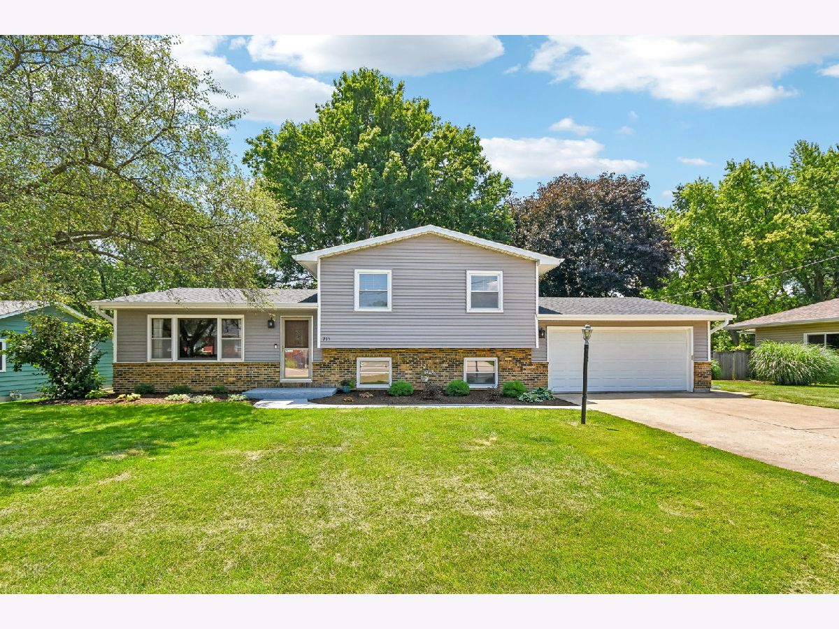  For Sale Elburn Illinois, 213 Willow Street