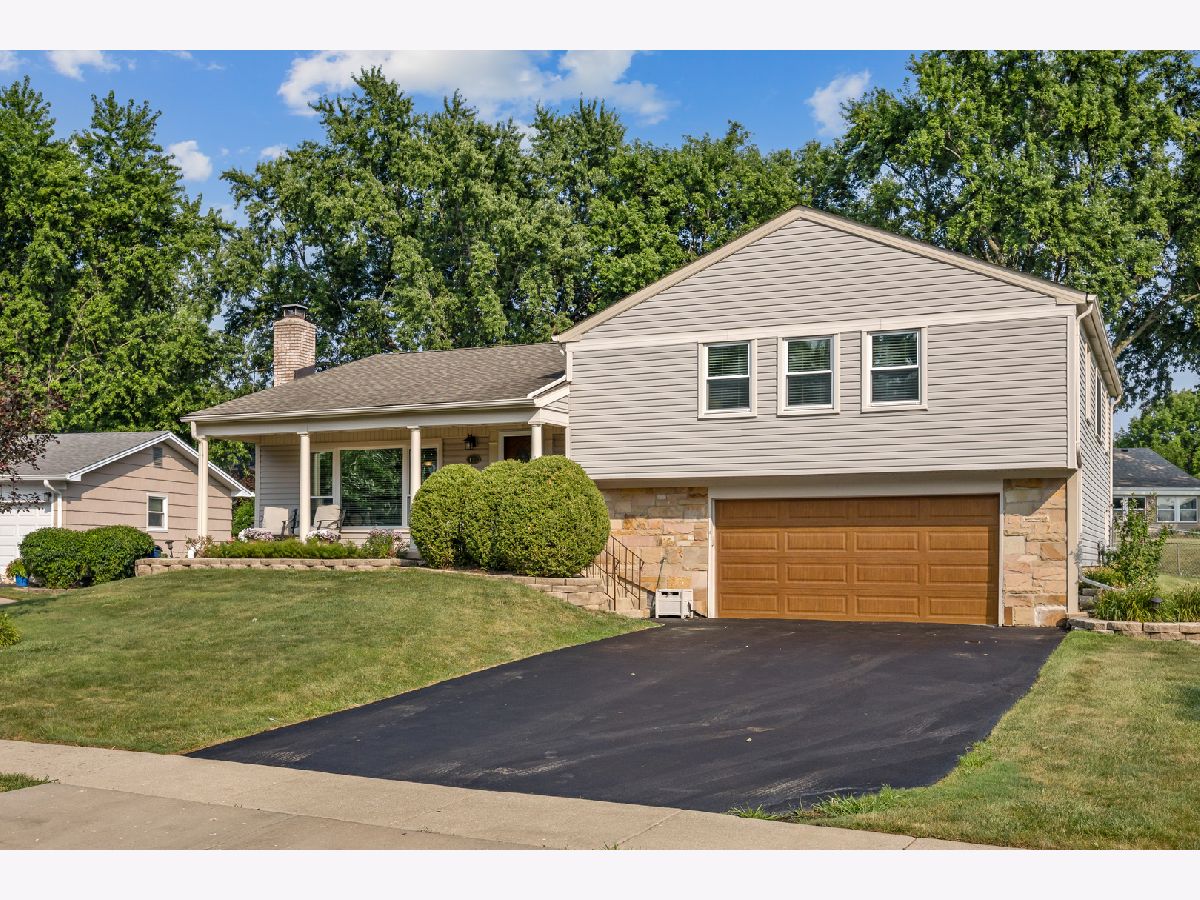  For Sale Schaumburg Illinois, 135 Cloverdale Lane