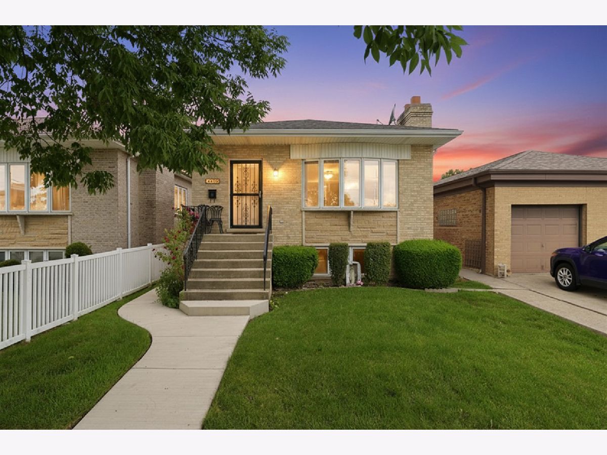  For Sale Chicago Illinois, 4818 Sayre Avenue