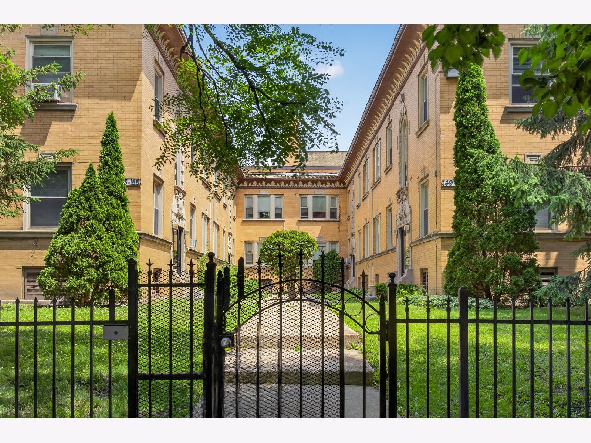  Rented Chicago Illinois, 155 Mason