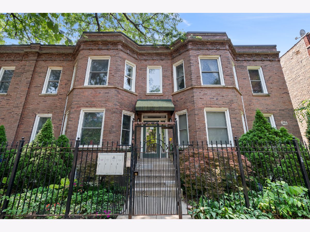  For Sale Chicago Illinois, 2442 Linden Place
