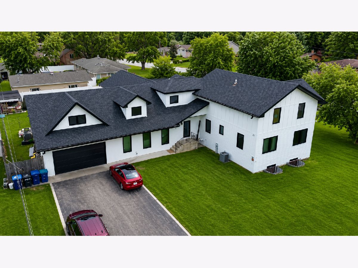  For Sale Hickory Hills Illinois, 8501 84th Avenue
