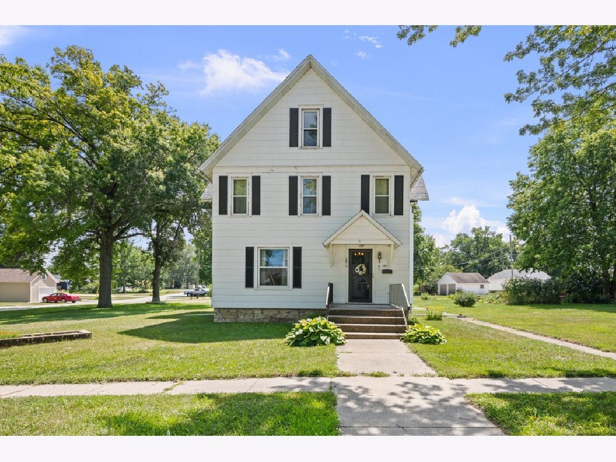  For Sale Atkinson Illinois, 109 Main Street