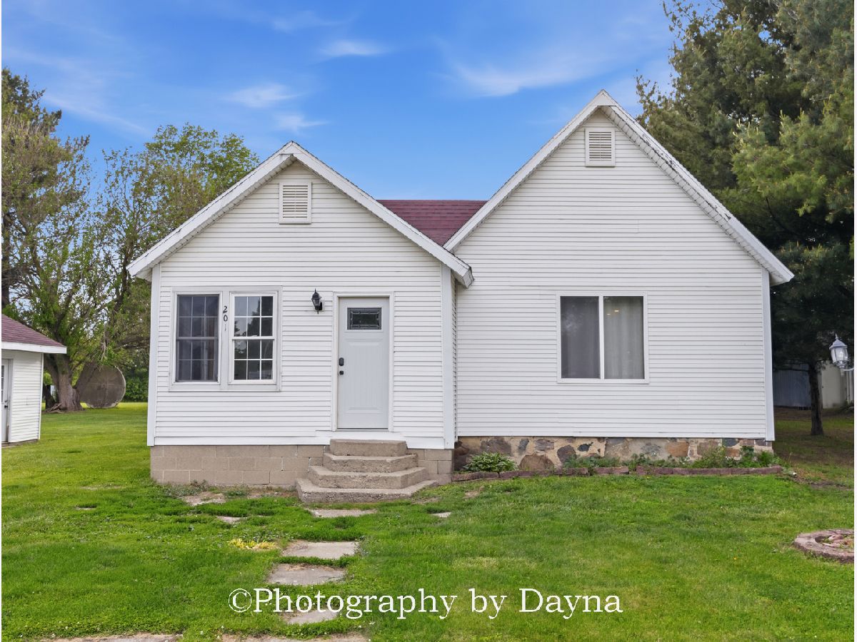  For Sale Iroquois Illinois, 201 Nw Lexington Street