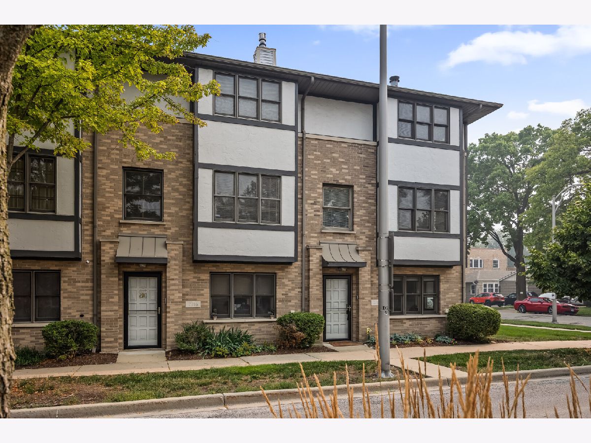  For Sale Forest Park Illinois, 7718 Harvard Street