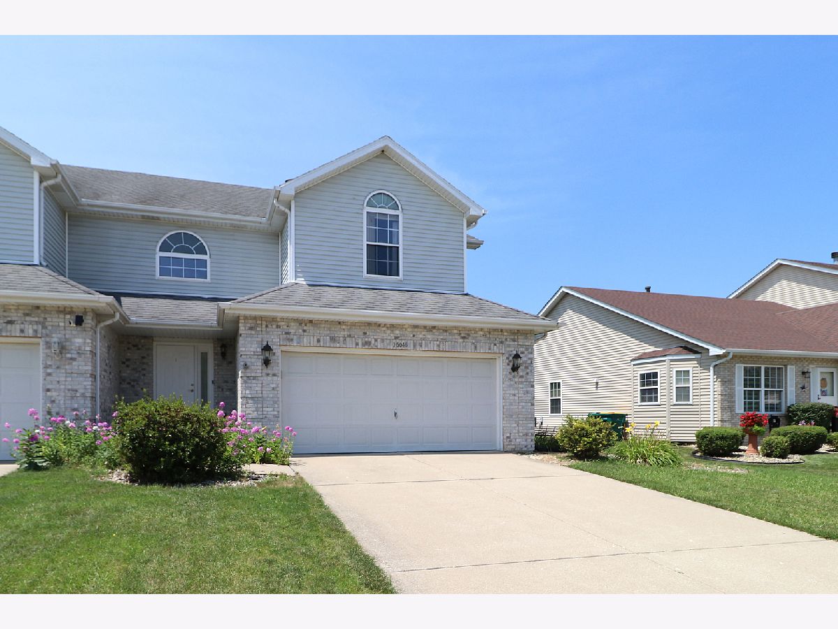 Townhomes & Homes For Rent Fairfield Commons Plainfield Illinois, 16046 Fairfield