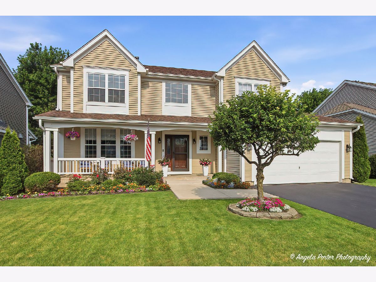 Homes & Townhomes For Sale Cambridge Country North Mundelein Illinois, 1932 Harrison Avenue