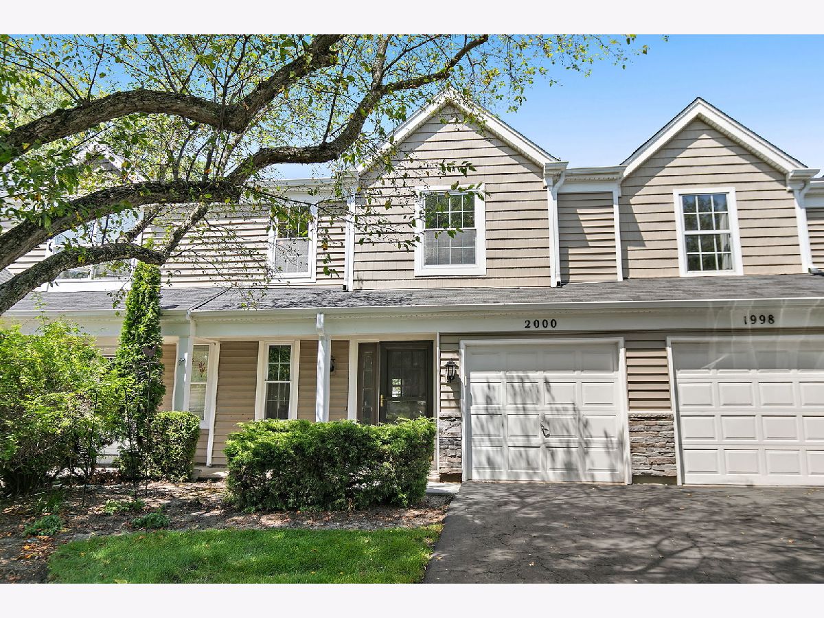  For Sale Elgin Illinois, 2000 College Green Drive