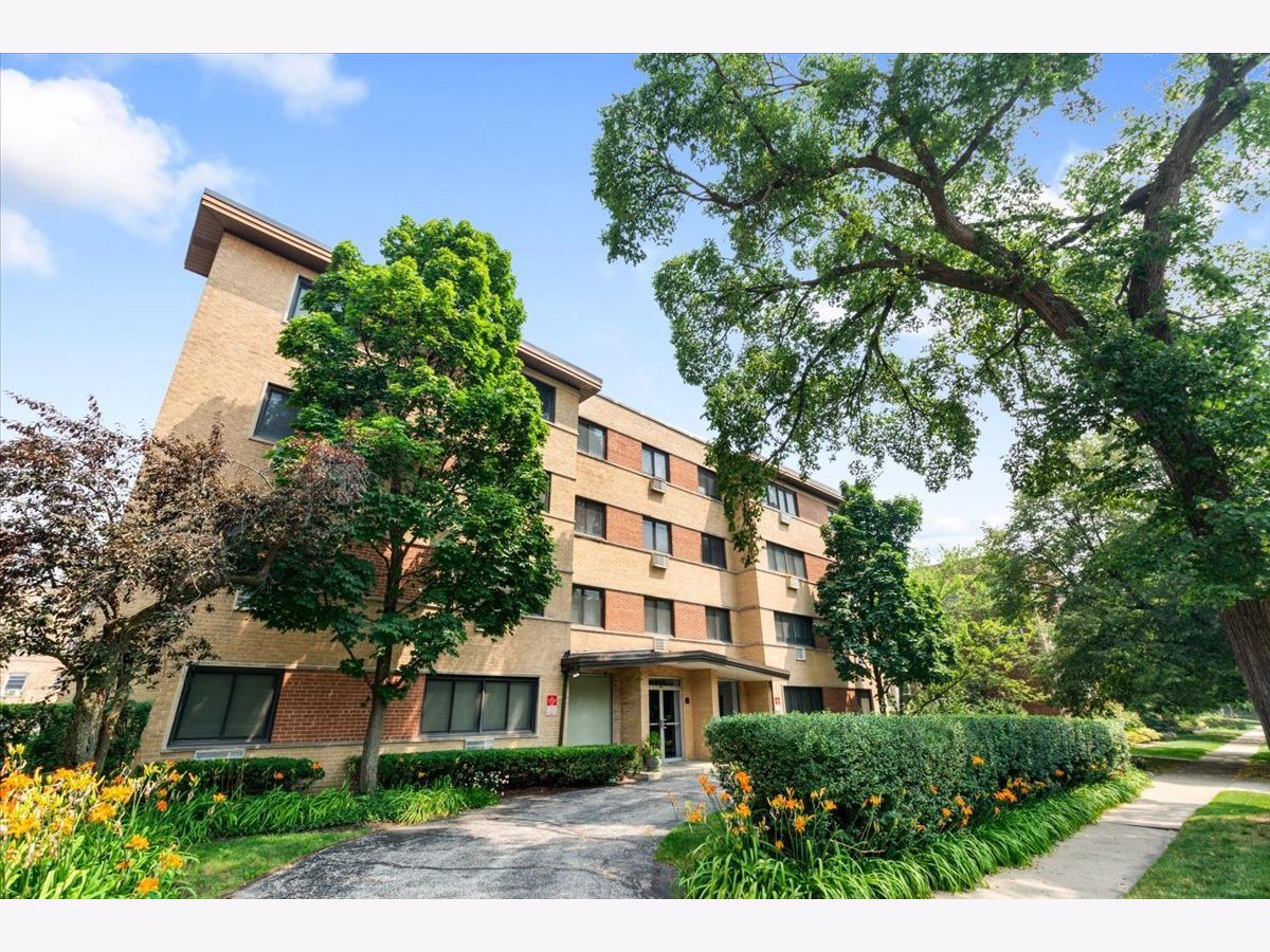  Rented Evanston Illinois, 929 Washington