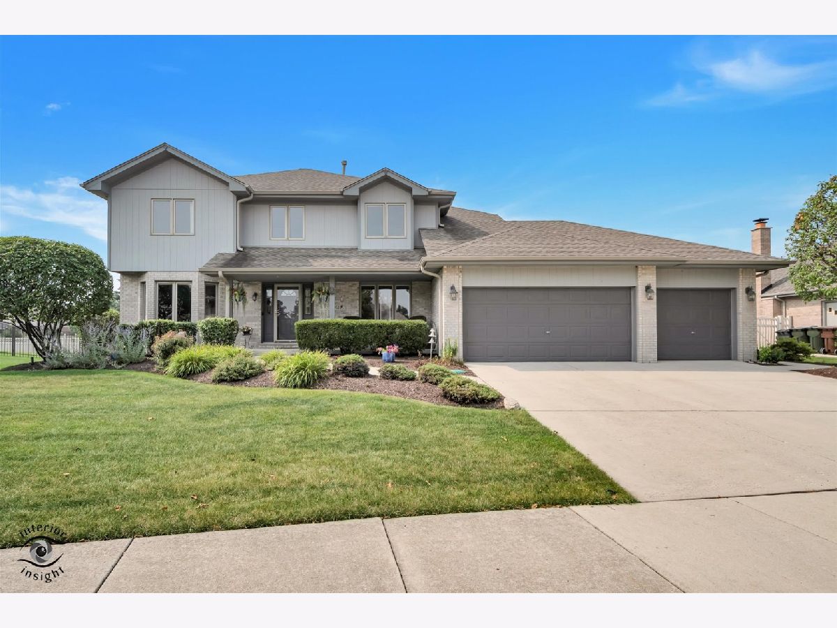 Homes & Townhomes & Condos For Sale Brookside Glen Tinley Park Illinois, 19524 Southfield Lane