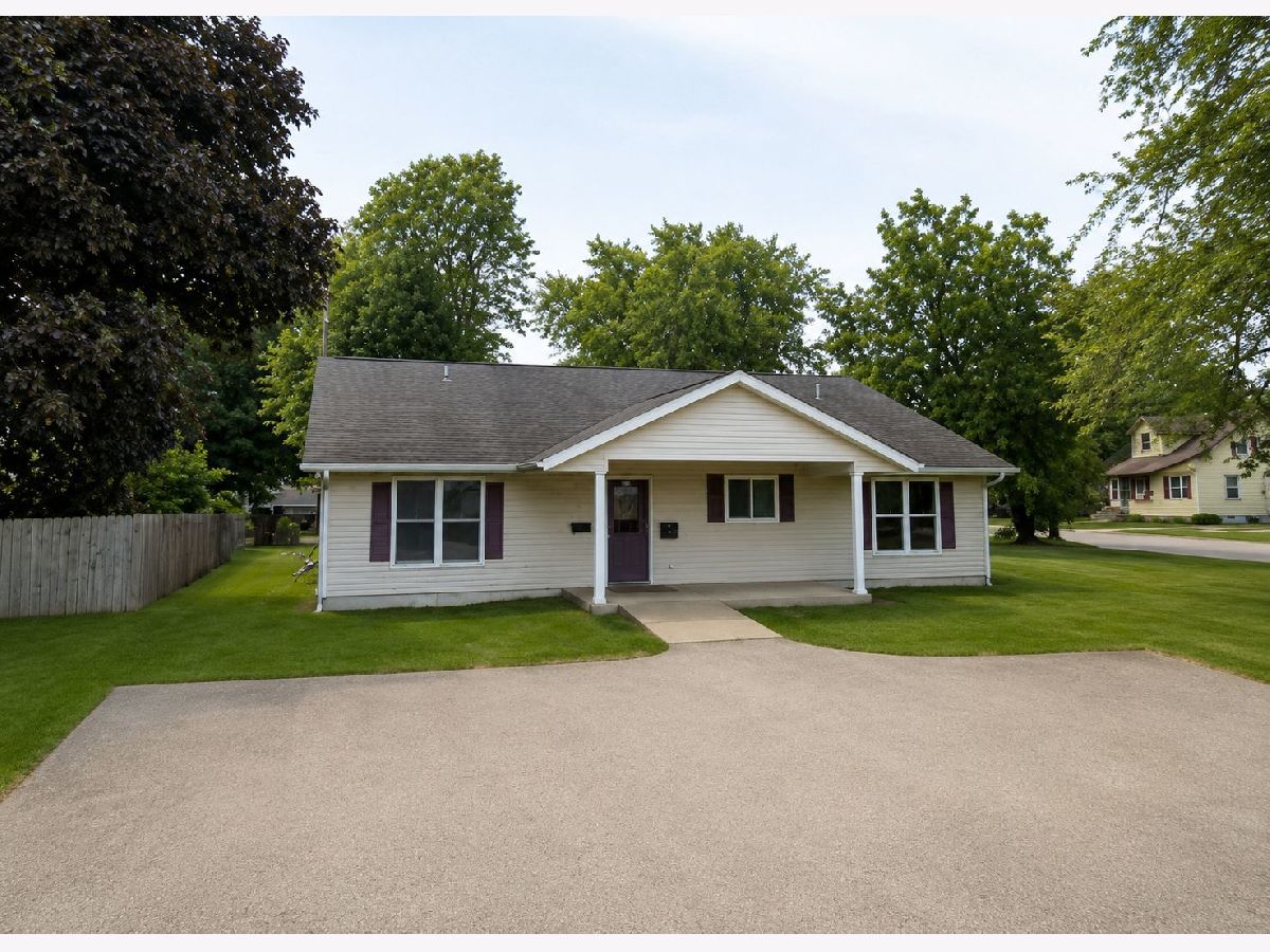  For Sale Freeport Illinois, 7 Arcade Court