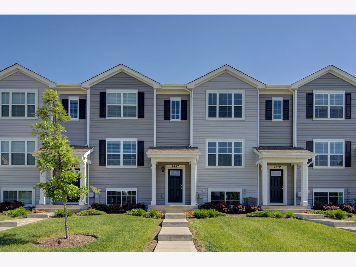 Townhomes & Condos & Homes For Rent Cambridge Lakes Pingree Grove Illinois, 2447 Upland