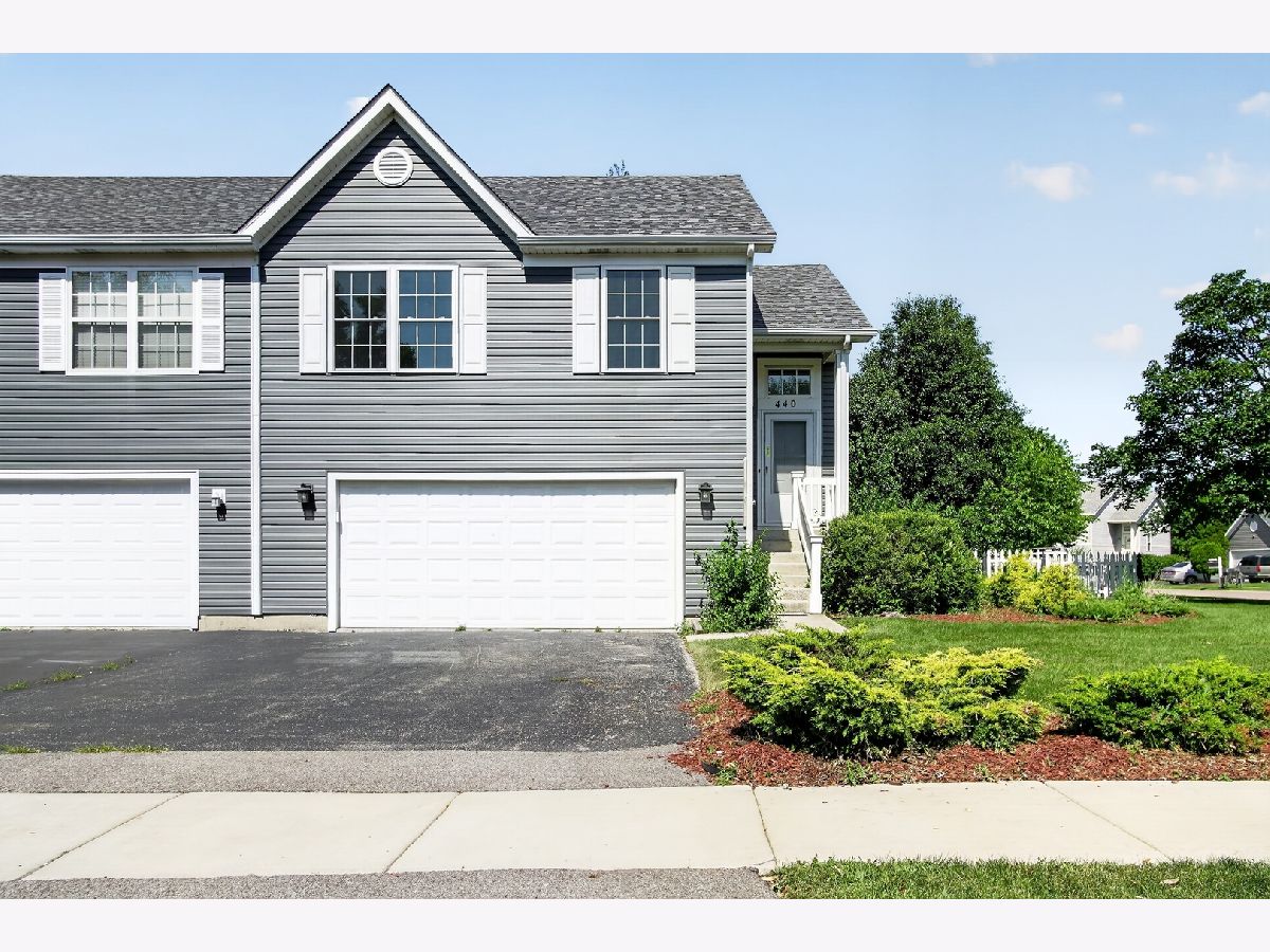 Homes & Townhomes For Sale Heritage Of Oswego Oswego Illinois, 440 Newport Circle