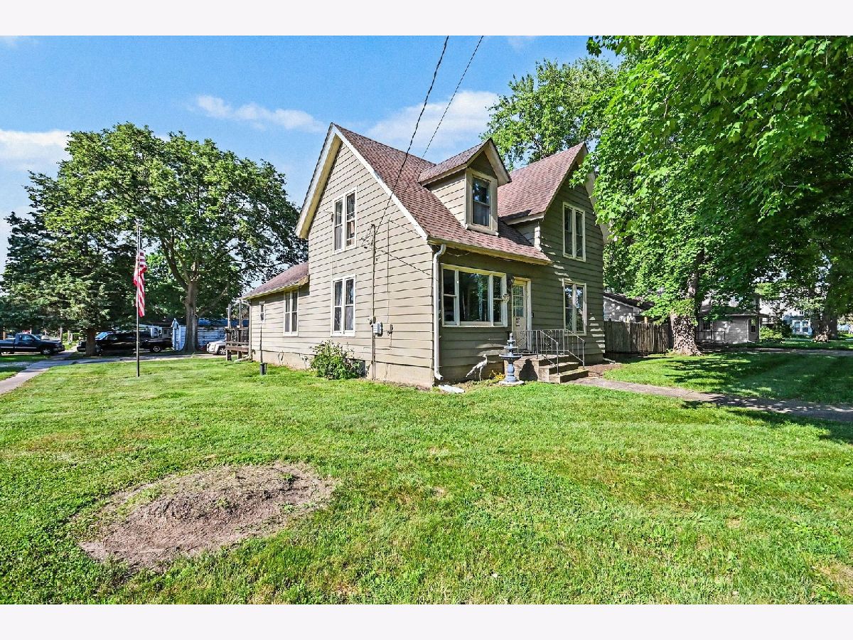  For Sale Sheridan Illinois, 330 Pleasant Street