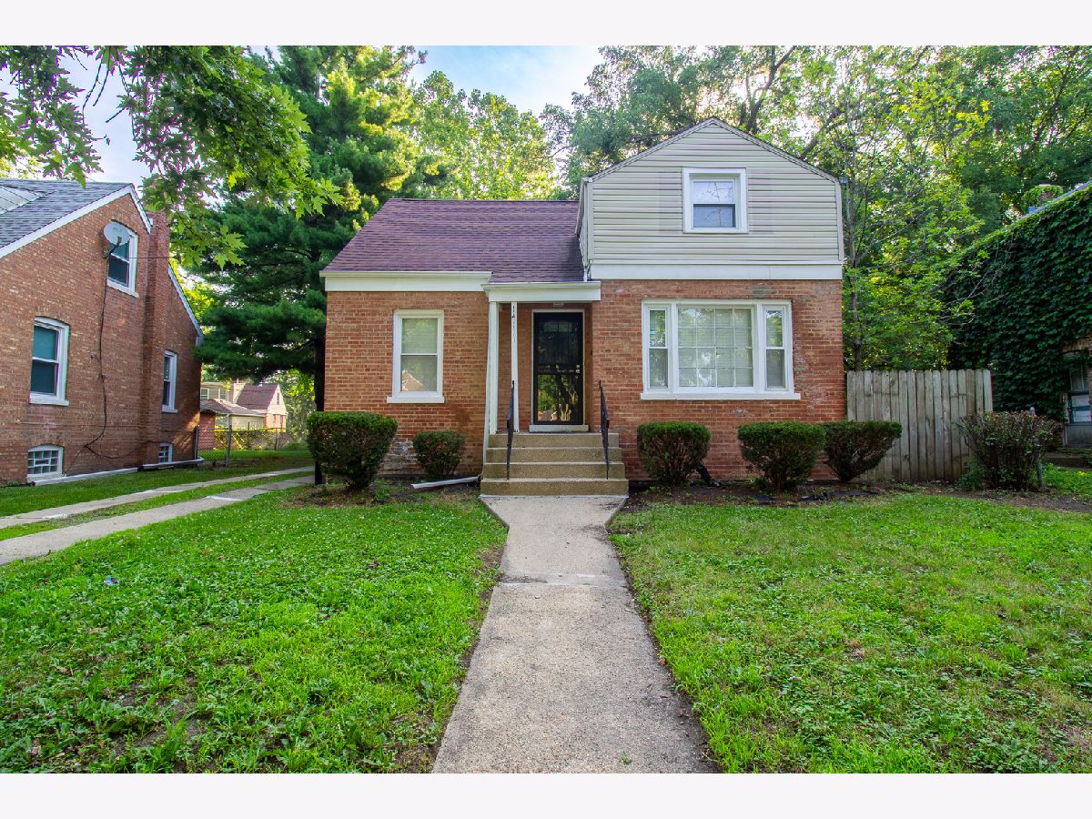  For Sale Dolton Illinois, 14111 Manor Avenue