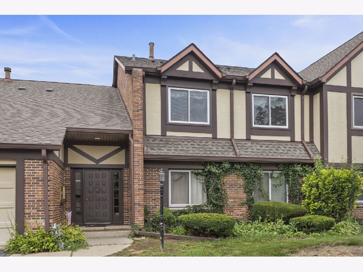  For Sale Glen Ellyn Illinois, 407 Ramblewood Drive