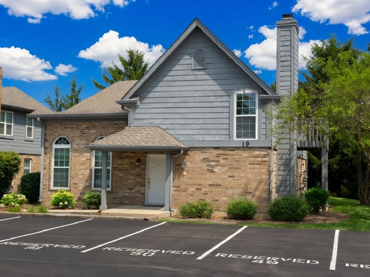  For Sale Naperville Illinois, 19 Foxcroft Road