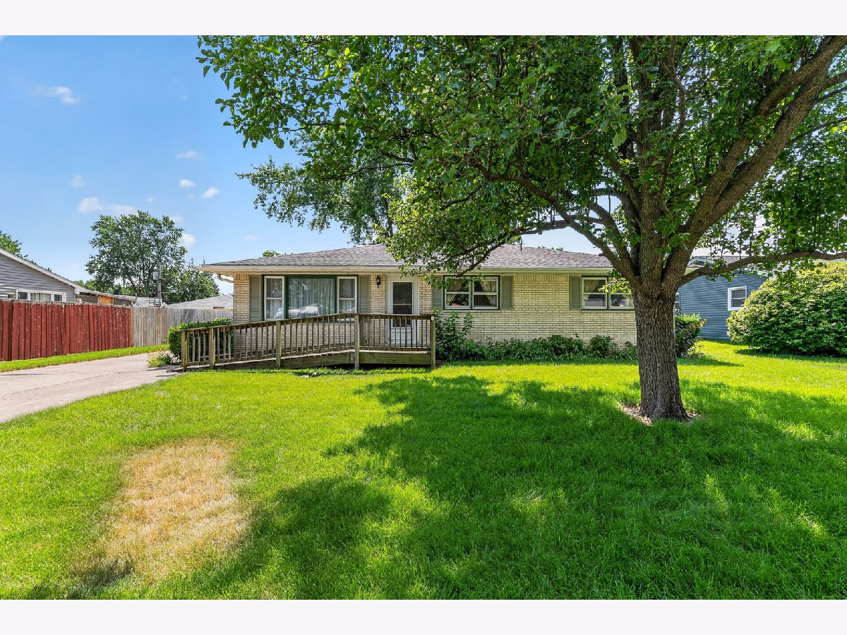  For Sale Crest Hill Illinois, 2313 Green Street