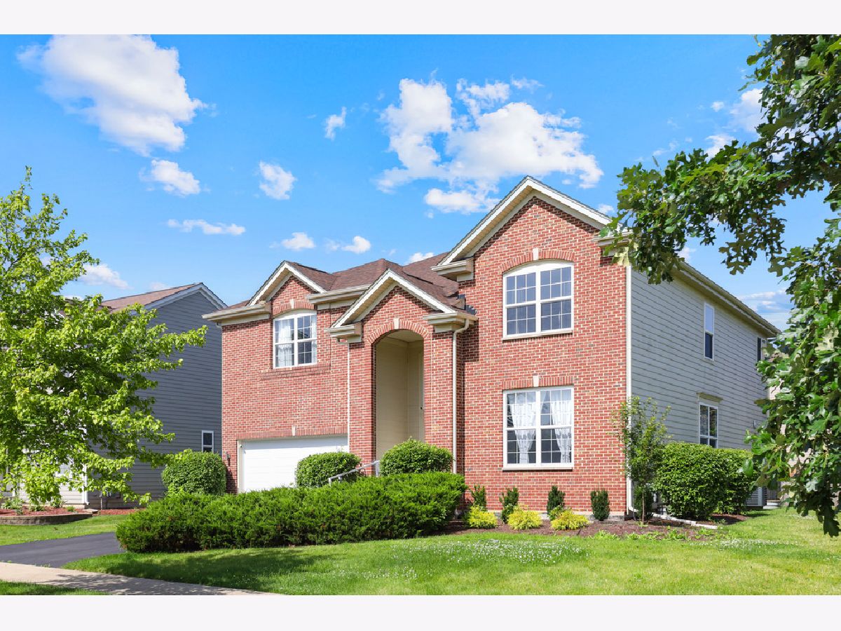  For Sale Elgin Illinois, 2900 Kelly Drive