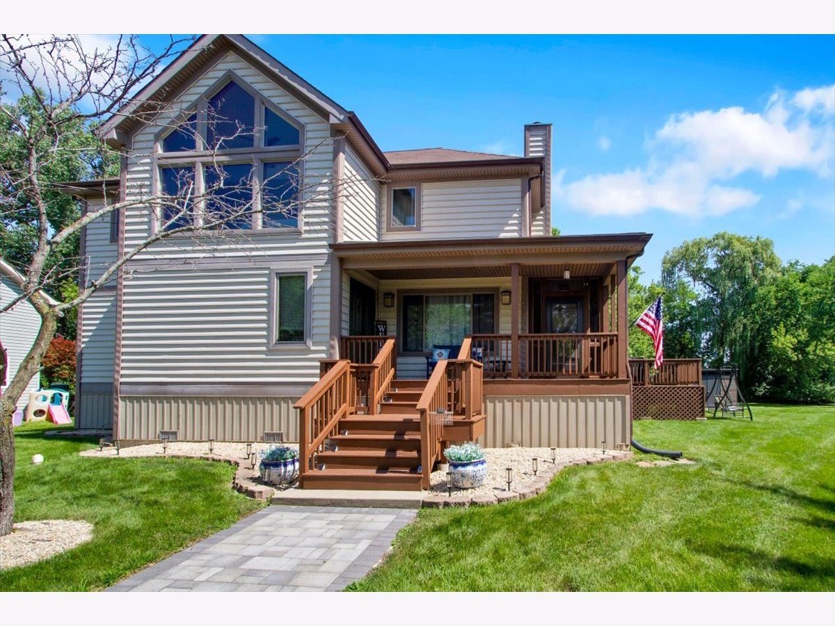  For Sale Ingleside Illinois, 25138 Lake Avenue