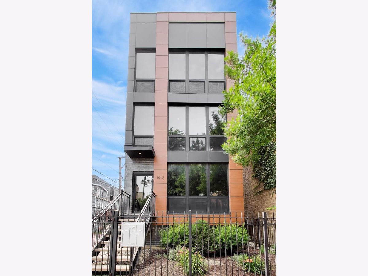  Sold Chicago Illinois, 1012 Paulina