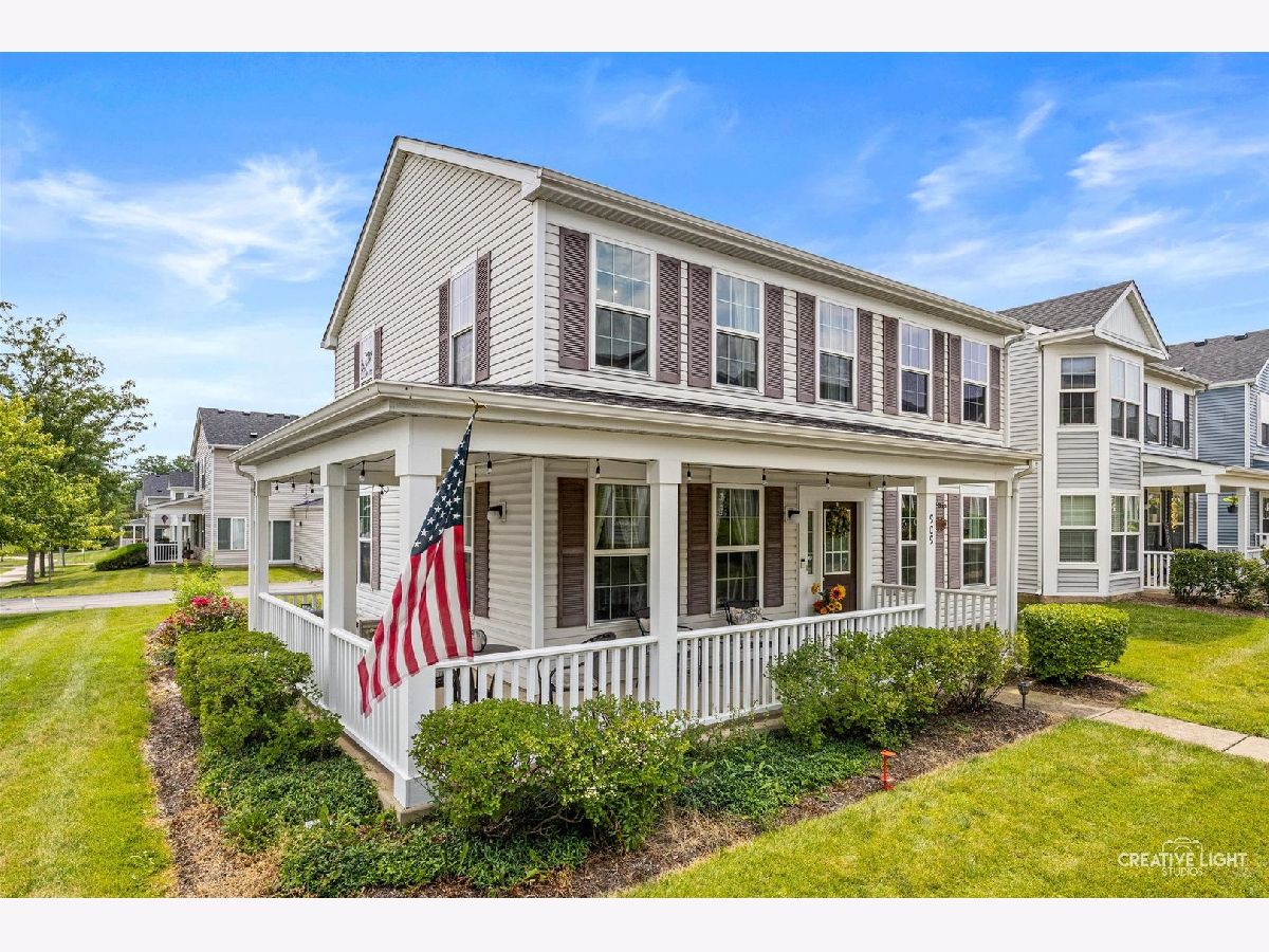 Homes & Townhomes & Condos For Sale Hometown Aurora Illinois, 909 Four Seasons Boulevard