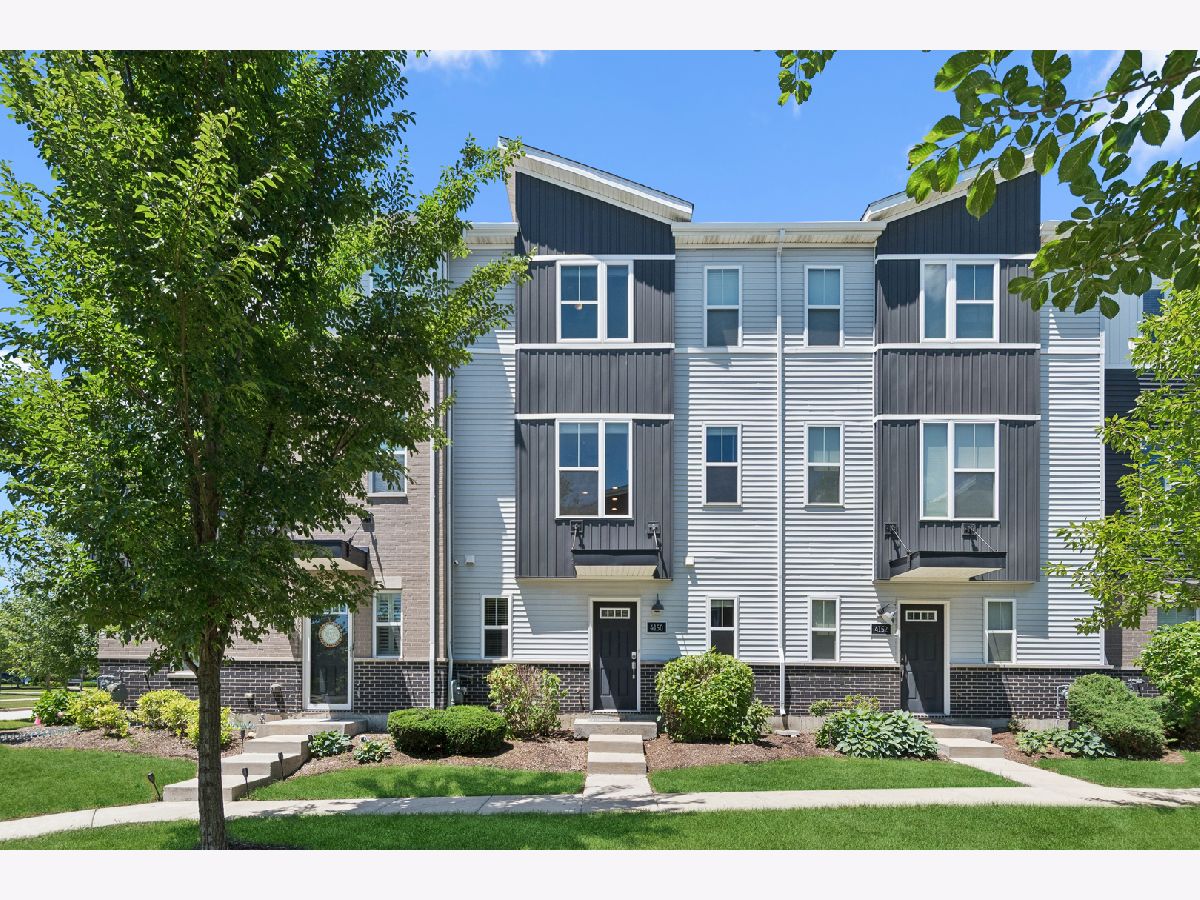 Condos & Townhomes For Sale Gramercy Square Aurora Illinois, 4150 Irving Road