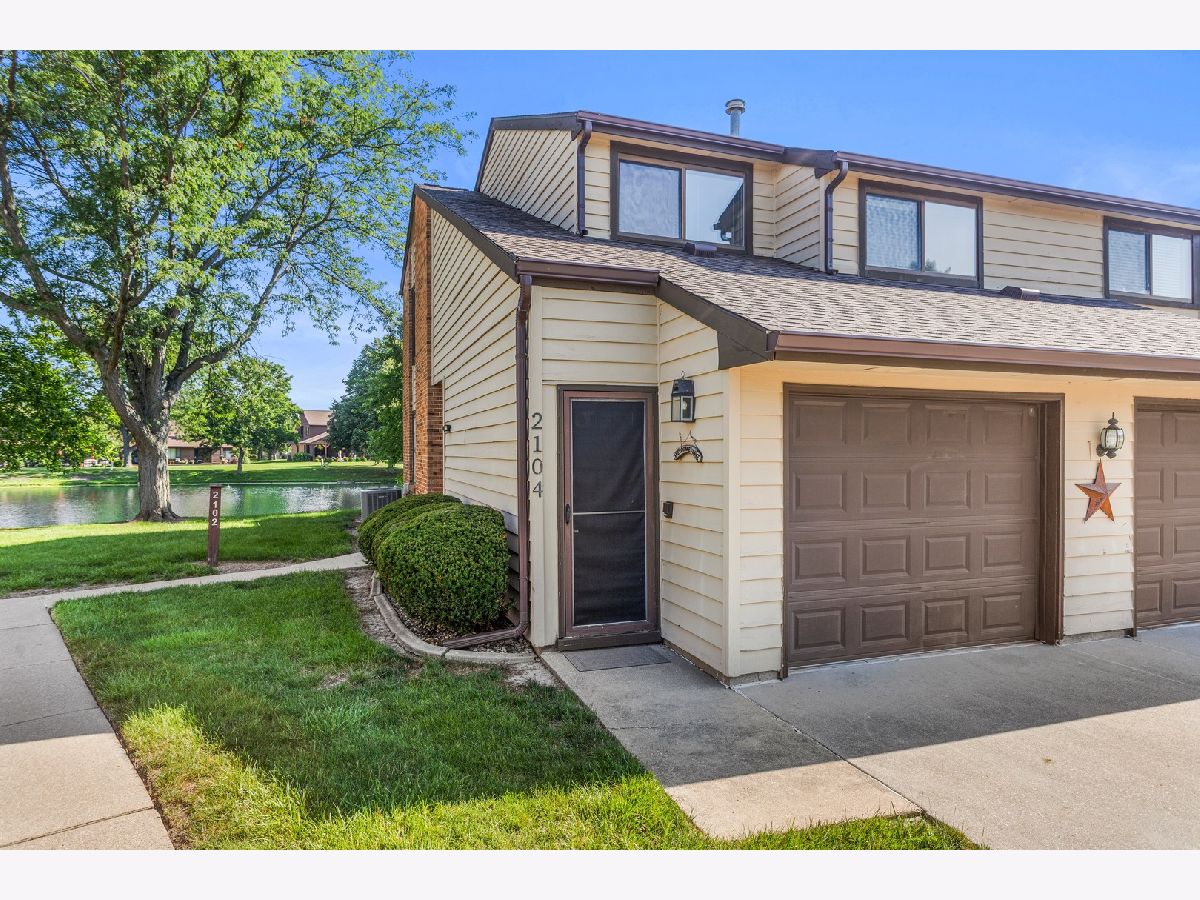  For Sale Champaign Illinois, 2104 Harbortown Circle