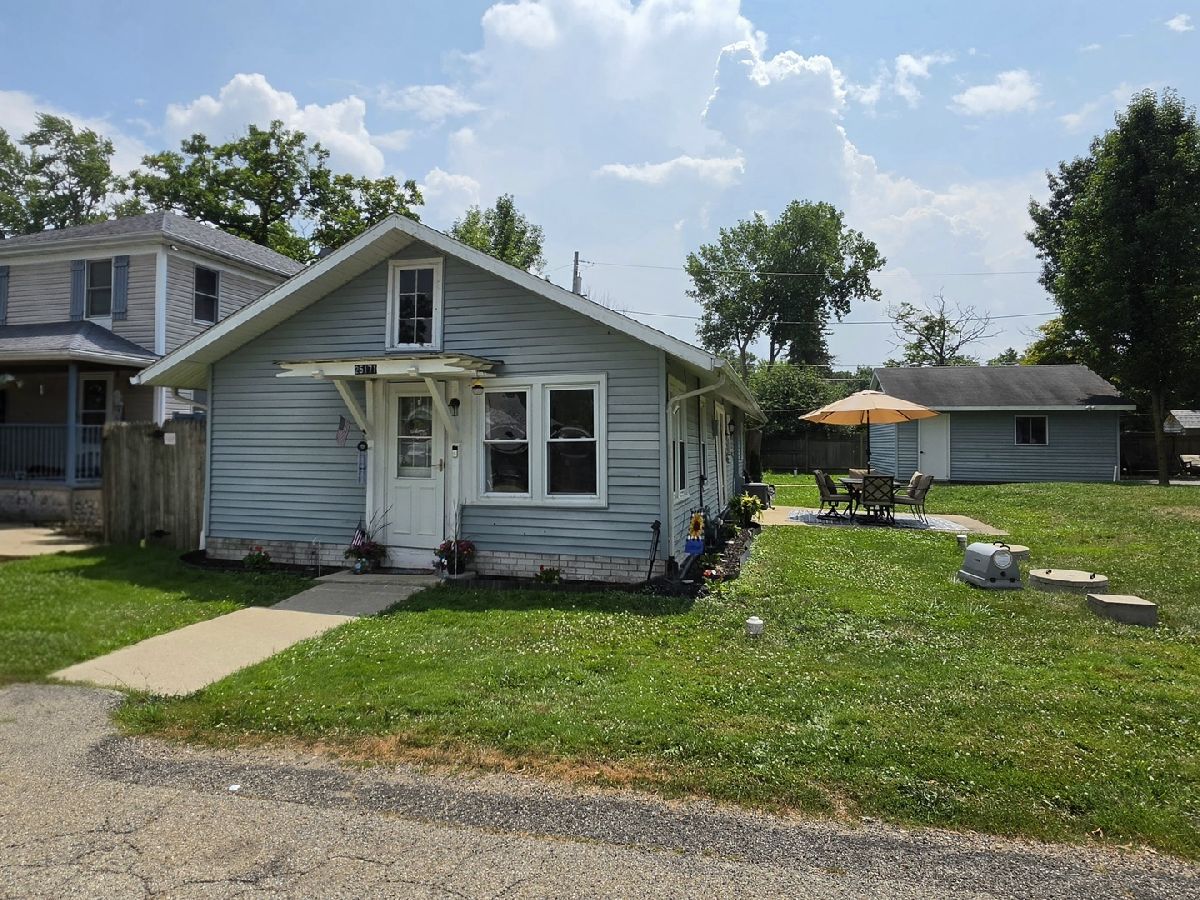  For Sale Antioch Illinois, 25171 Linden Lane