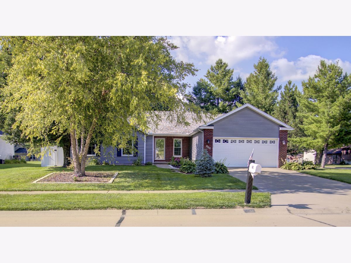  For Sale Eldridge Iowa, 302 Pinehurst Drive