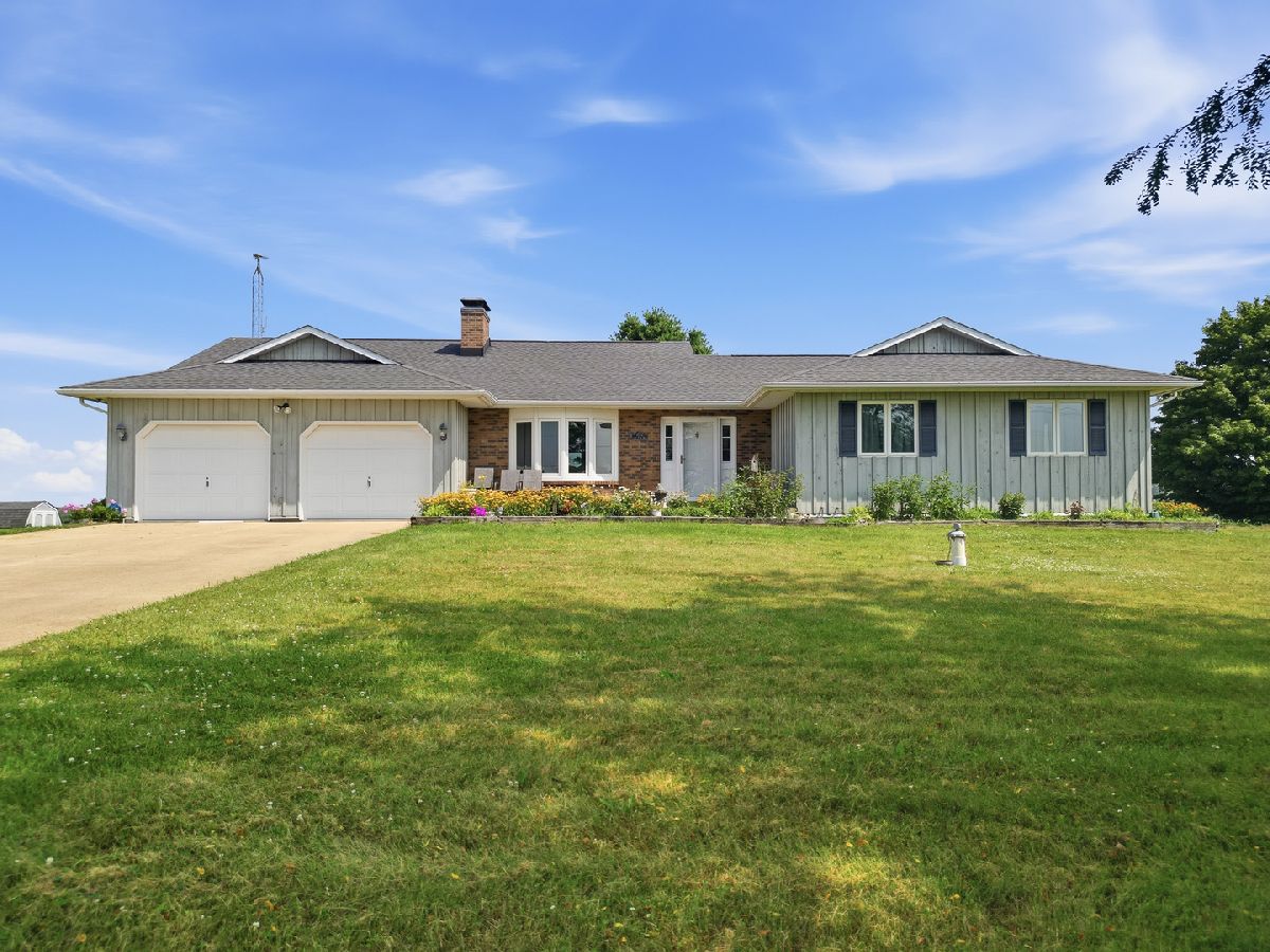  For Sale Dixon Illinois, 1132 Stony Point Road