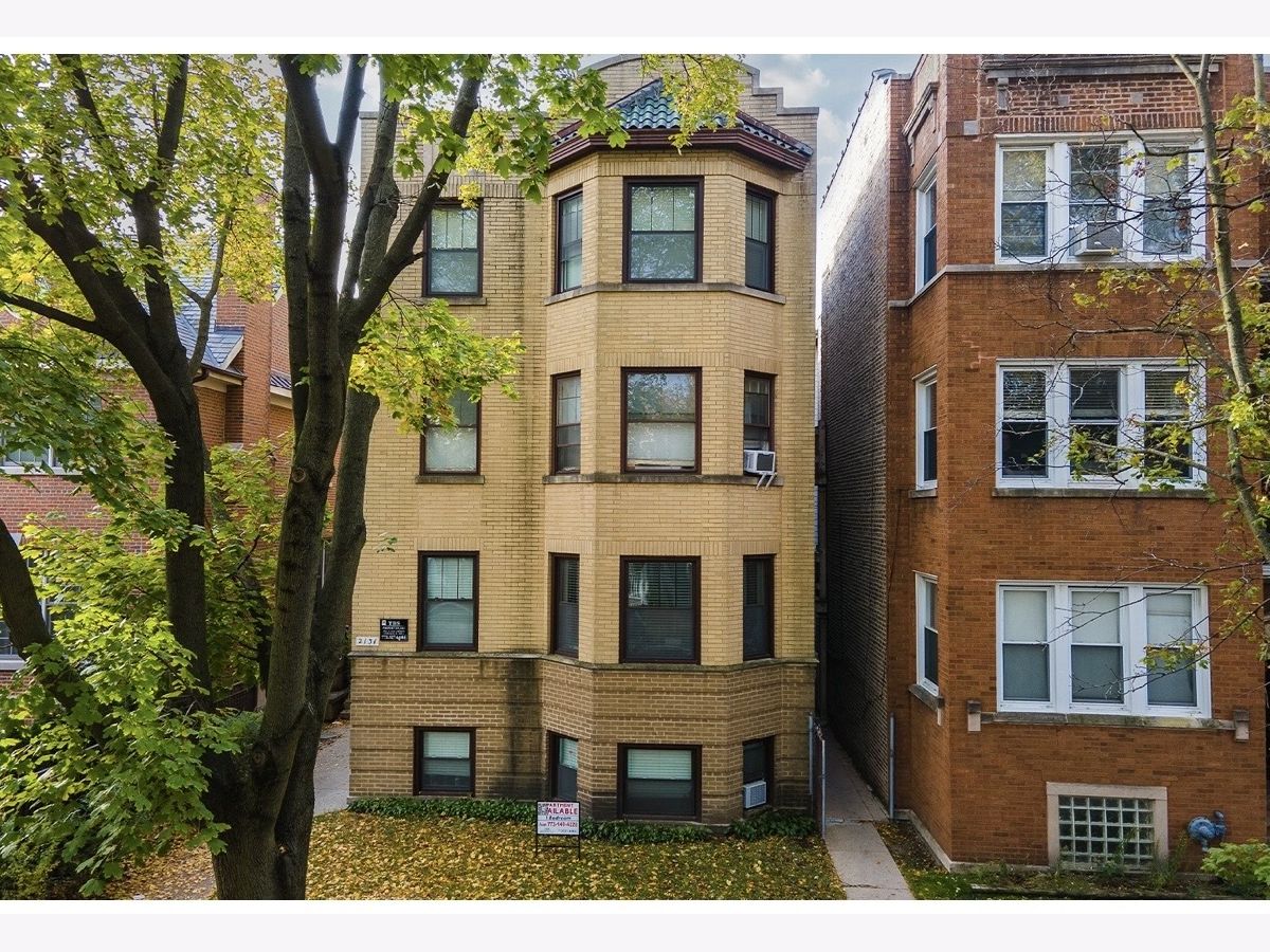  Rented Chicago Illinois, 2131 Giddings