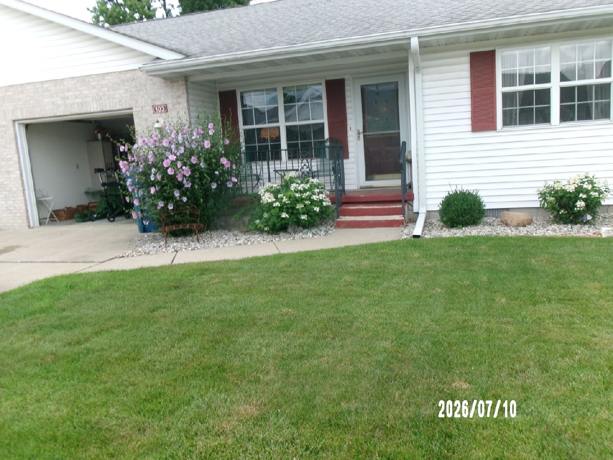  For Sale Watseka Illinois, 103 Fleming Court