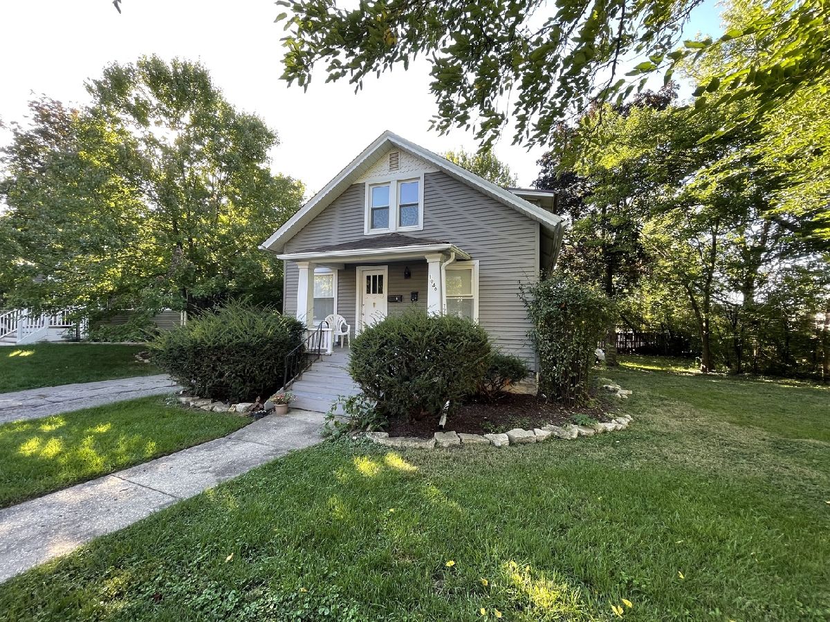  Rented Wheaton Illinois, 1040 Garner