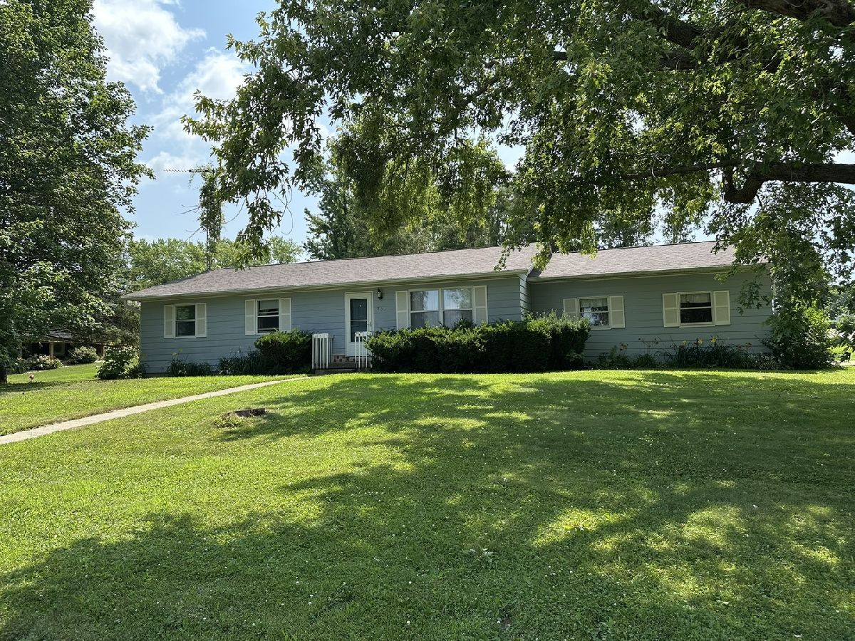  Sold Lena Illinois, 804 Birch