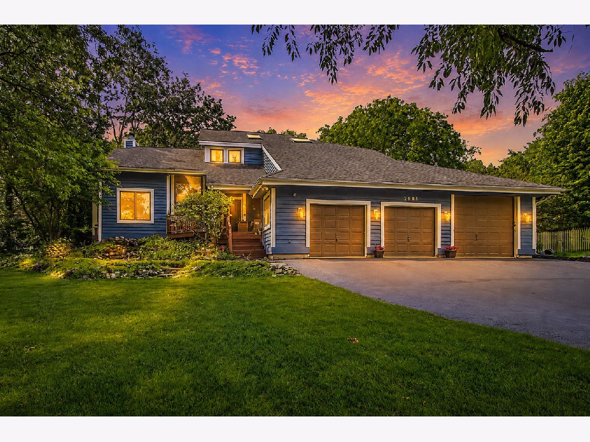  Sold Johnsburg Illinois, 2001 Villanova