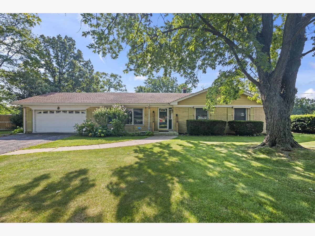 Homes For Sale Acacia Acres La Grange Highlands Illinois, 6231 Linden Lane