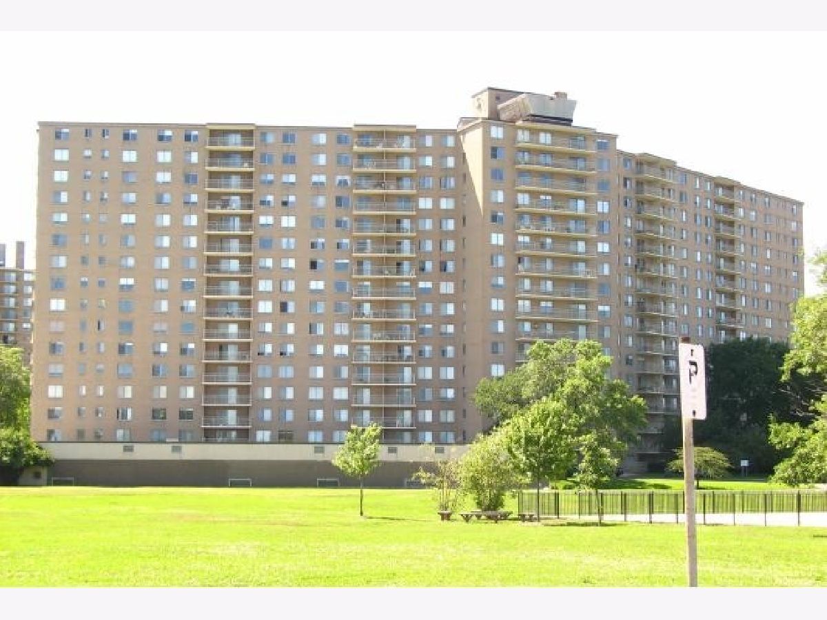 Condominiums For Sale Winston Towers Chicago Illinois, 7061 Kedzie Avenue