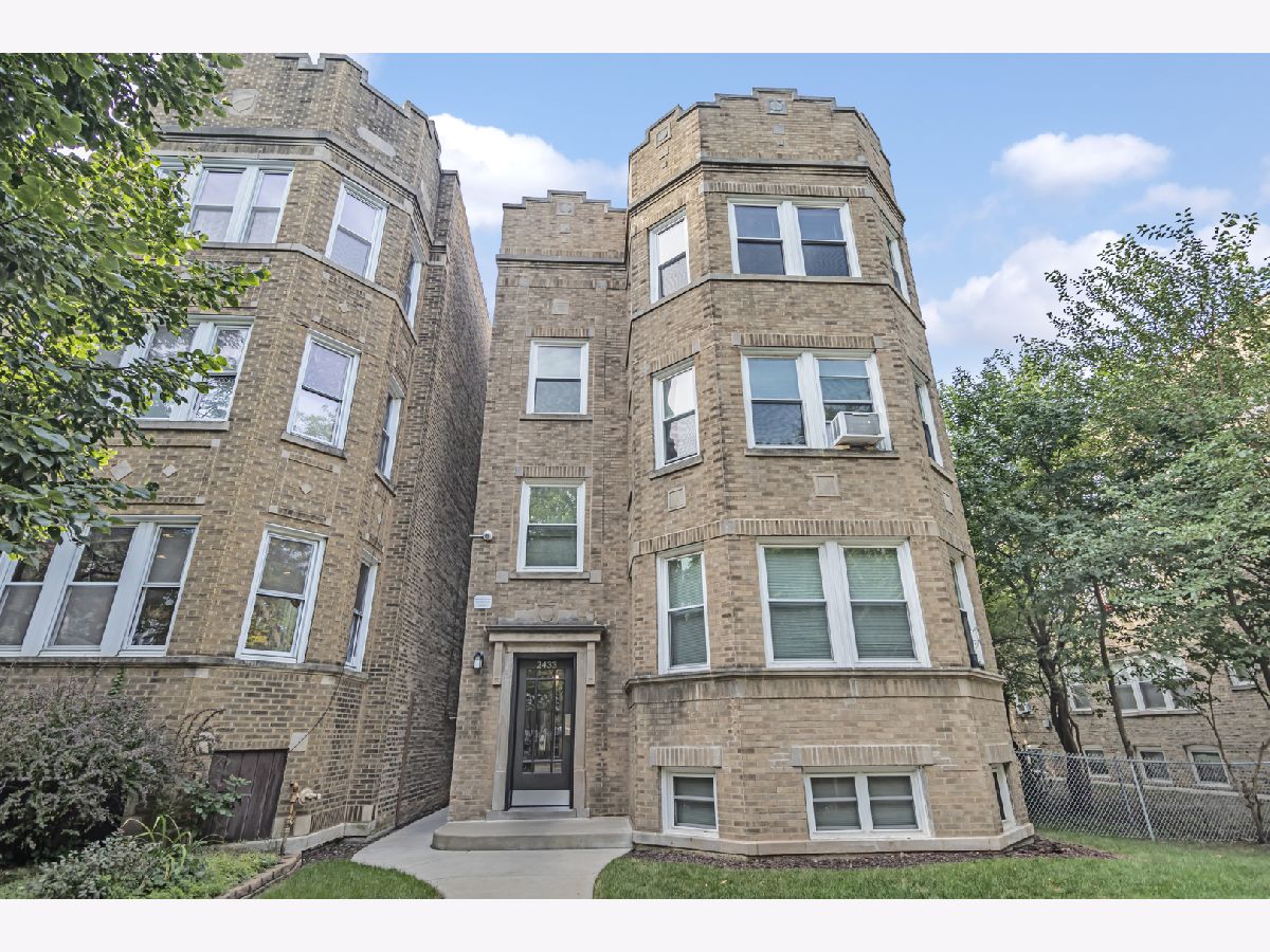  Rented Chicago Illinois, 2433 Fargo
