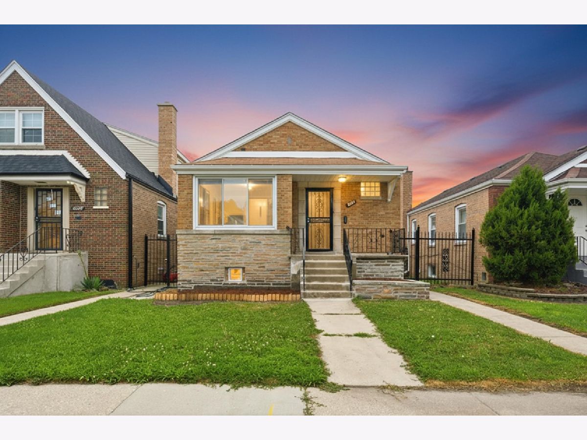  For Sale Chicago Illinois, 8004 Richmond Street