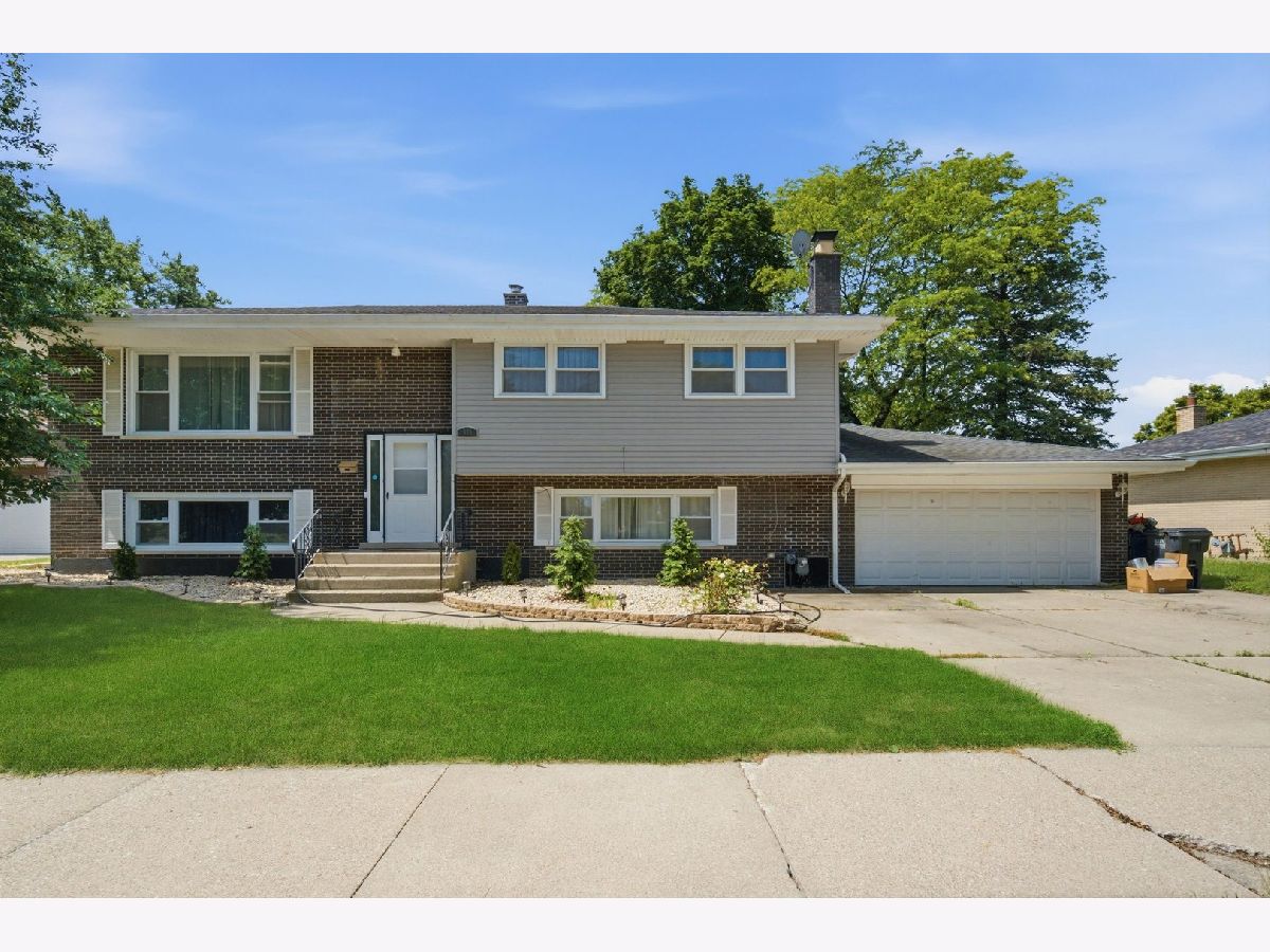  For Sale South Holland Illinois, 935 169th Street
